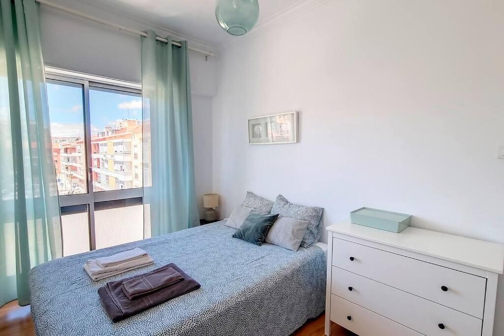Cozy One Bedroom Apartment Lissabon Buitenkant foto